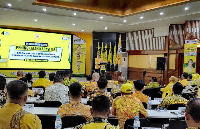 Pendidikan Politik (Dikpol) Peningkatan Kapasitas Calon Anggota Legislatif (Caleg) DPRD Kabupaten/Kota Terpilih Partai Golkar se-Jabar. (Foto: Istimewa)