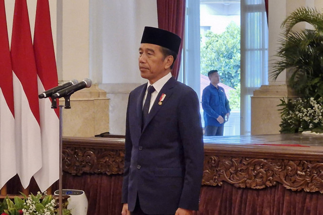 Presiden Joko Widodo melantik tiga Wakil Menteri di Istana Negara, Jakarta, Kamis (18/7/2024). Foto: Nadia Riso/kumparan