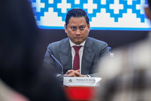 Wakil Menteri Keuangan II Thomas Djiwandono menghadiri konferensi pers di Gedung Kementerian Keuangan RI, Jakarta, Kamis (18/7/2024). Foto: Iqbal Firdaus/kumparan