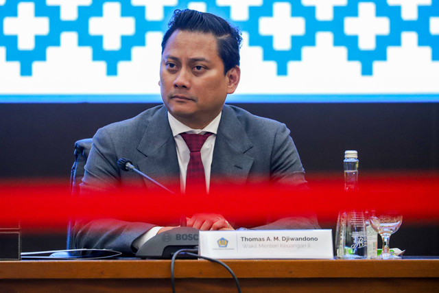 Wakil Menteri Keuangan II Thomas Djiwandono menghadiri konferensi pers di Gedung Kementerian Keuangan RI, Jakarta, Kamis (18/7/2024). Foto: Iqbal Firdaus/kumparan