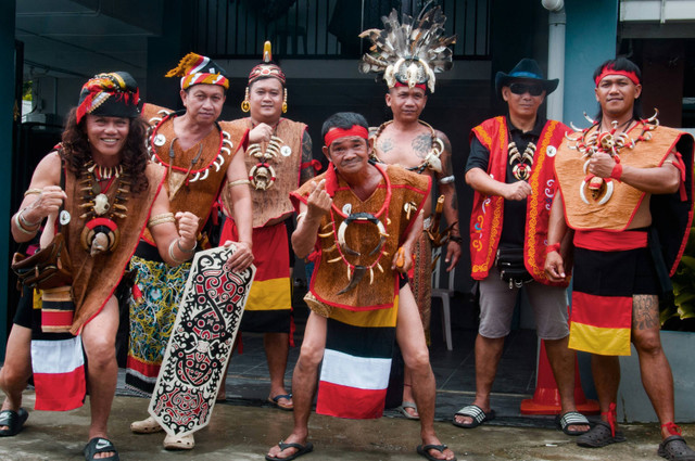 Erau adalah kebudayaan asli suku Dayak yang sudah ada sebelum Indonesia terbentuk. Sumber: Unsplash/SHAGGY SIREP