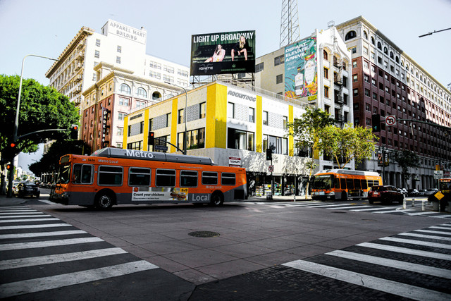 Ilustrasi Operasional Bus Wisata Jakarta 2024. Foto: Unsplash/Amy Chen