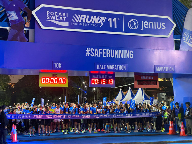 Antusias peserta  dalam acara Pocari Sweat Run 2024. Foto: Azrumi Ghazali/kumparan