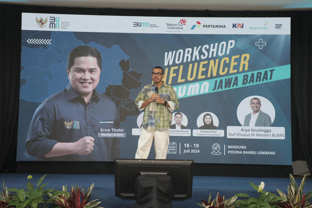 Staf Khusus III Menteri BUMN, Arya Sinulingga pada Workshop Influencer BUMN Jawa Barat di Hotel Pesona Bamboe Lembang, Bandung, Jawa Barat. Foto: Dok. Pertamina