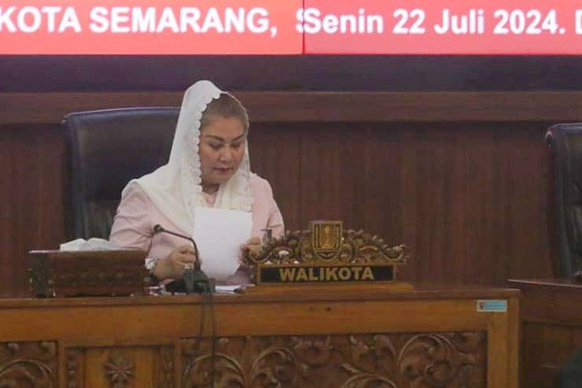 Wali Kota Semarang Hevearita Gunaryanti Rahayu saat menghadiri rapat Paripurna DPRD Kota Semarang, Senin (22/7/2024). Foto: Intan Alliva Khansa/kumparan