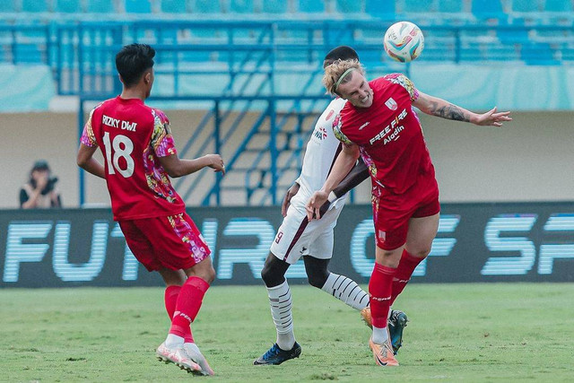 Pertandingan Piala Presiden 2024 antara Persis Solo vs PSM Makassar. Foto: Instagram/@persisofficial