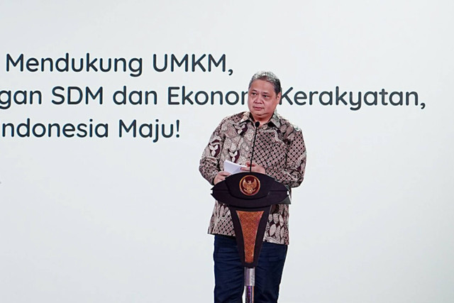 Menko Bidang Perekonomian Airlangga Hartarto dalam acara Pesta Rakyat UMKM untuk Indonesia di Jakarta Convention Center (JCC), Senin (22/7/2024).  Foto: Dok. Kemenko Perekonomian