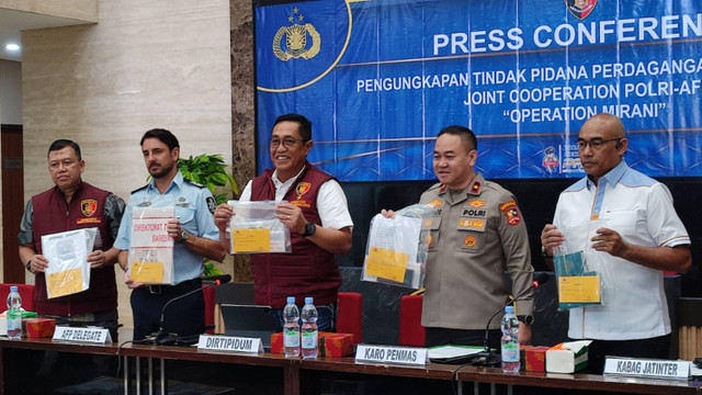 Konferensi Pers rilis kasus Tindak Pidana Perdangan Orang di Mabes Polri, Selasa (23/7/2024). Foto: Rachmadi Rasyad/kumparan