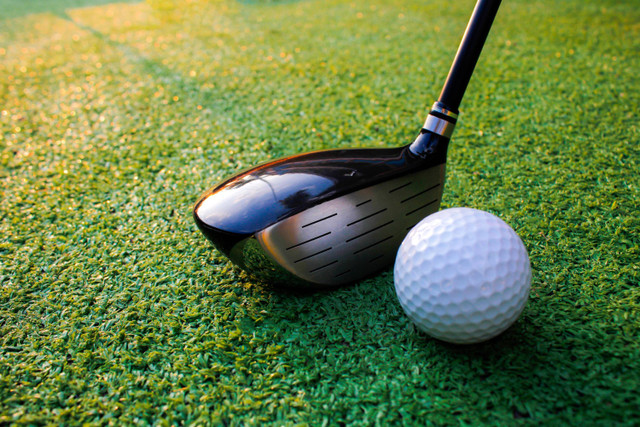 Ilustrasi bermain golf. Foto: Shutterstock