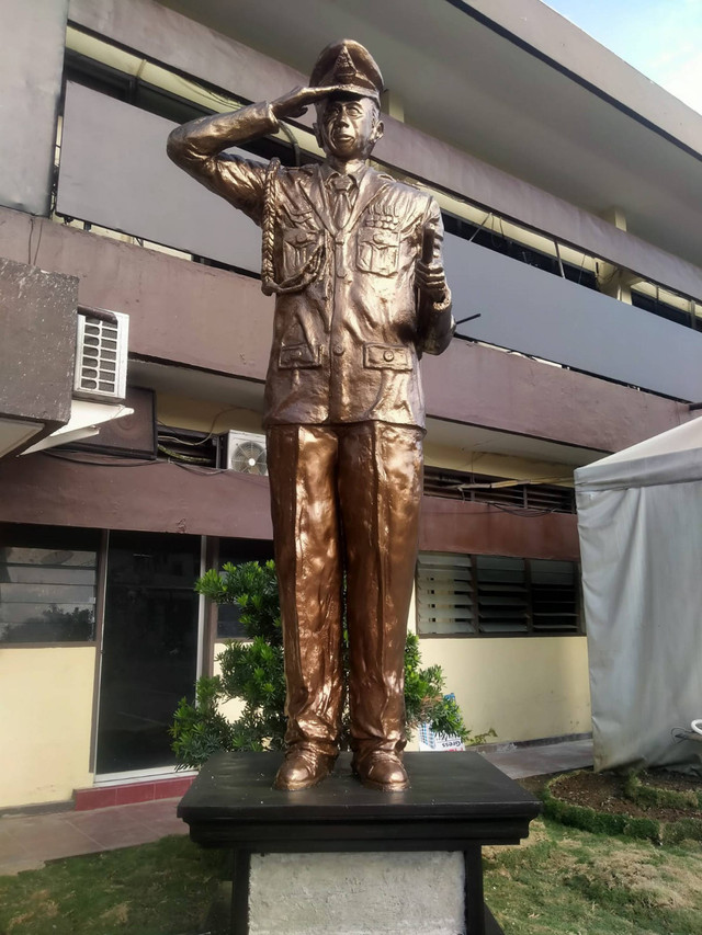 Patung Jenderal Hoegeng di Polrestabes Medan. Foto: Dok. Polda Sumut