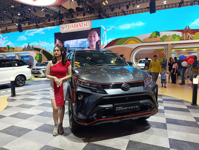 Daihatsu Terios Graphite yang dipamerkan di GIIAS 2024. Foto: Fitra Andrianto/kumparan