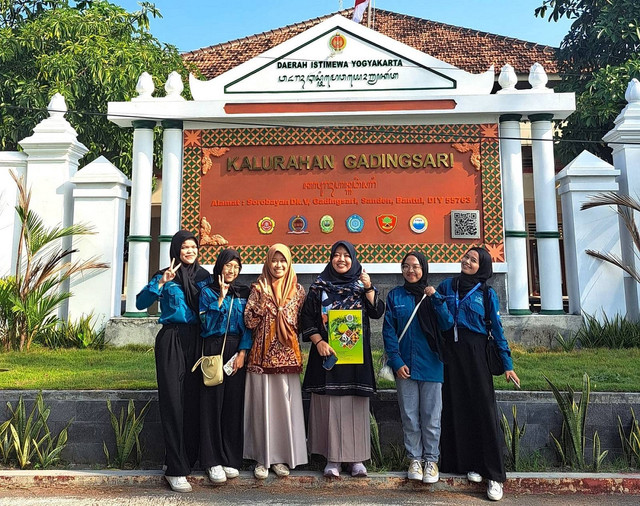 Tim PPKO HMTP Universitas Ahmad Dahlan (UAD) jalin kerja sama dengan Desa Gadingsari (Dok. Zulfatin Nafisah)