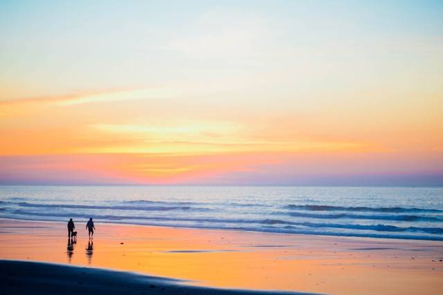 Daya Tarik dan Lokasi Pantai Wonokerto. Foto hanya ilustrasi, bukan tempat sebenarnya. Sumber foto: Unsplash.com/David Straight