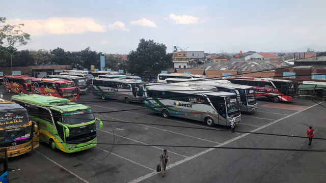 Penampakan Terminal Bus Cicaheum pada Rabu (24/7/2024). Foto: Robby Bouceu/kumparan