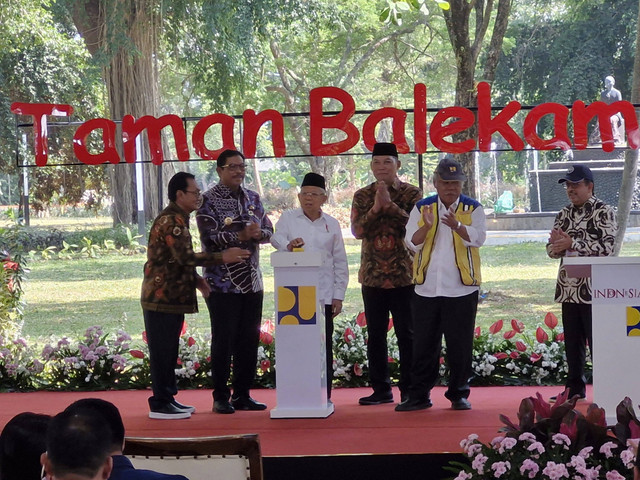 Wakil Presiden Ma'ruf Amin meresmikan penataan Kawasan Taman Balekambang, Surakarta, Kamis (25/7). Foto: Nadia Riso/kumparan