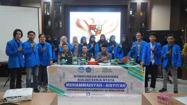 Rektor Unismuh Lepas 17 Mahasiswa KKN Mas ke Surakarta