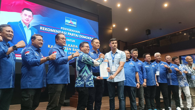 Demokrat usung 55 pasangan dari 23 provinsi untuk maju Pilkada 2024 di DPP Demokrat, Menteng, Jakpus, Kamis (25/7/2024). Foto: Thomas Bosco/kumparan