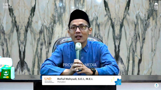 Kajian Rutin Ahad Pagi oleh Rofiul Wahyudi, S.E.I., M.E.I. di Masjid Islamic Center Universitas Ahmad Dahlan (UAD) (Dok. Tsulusiyah)