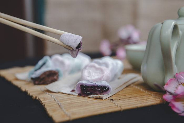 Hidangan Penutup Khas Jepang (Mochi Ice Cream) Sumber: unsplash/ Ahamada Zubery