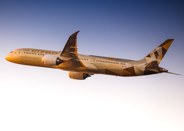  Pesawat Etihad Airways Foto: Shutterstock