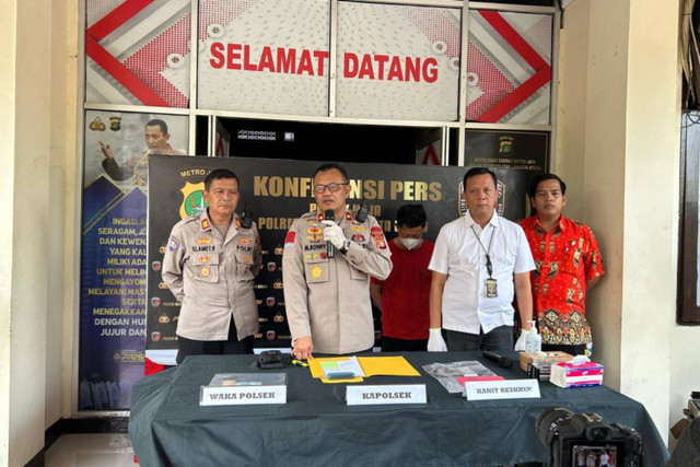 Marbot masjid Jakarta Utara ditangkap polisi karena jual sabu.  Foto: Dok. Polres Jakarta Utara