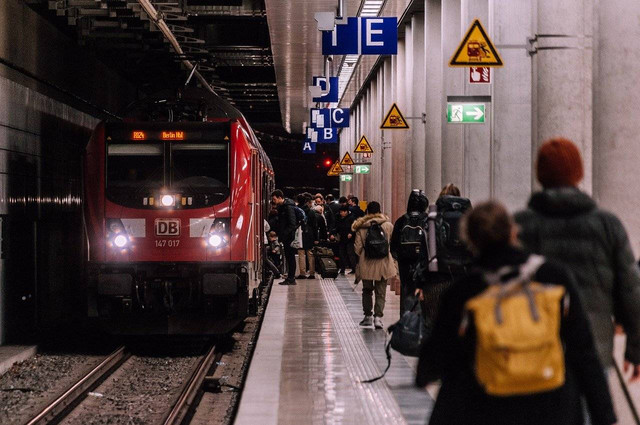 Rute LRT Jabodebek. Foto hanya ilustrasi, bukan tempat sebenarnya. Sumber: Pixabay/wal_172619