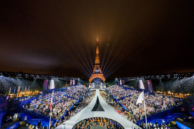 Suasana pembukaan Olimpiade Paris 2024 di Paris, Prancis, Sabtu (27/7/2024).  Foto: FRANCOIS-XAVIER MARIT/Pool via REUTERS