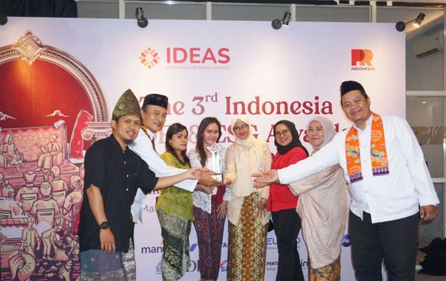 Pertamina berhasil meraih penghargaan pada kategori ESG (Environmental, Social & Governance) di ajang IDEAS Awards 2024. Foto: Dok. Pertamina