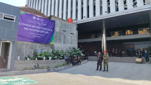 Suasana Konsolidasi Nasional (Konsolnas) Muhammadiyah di Convention Hall Masjid Walidah Dahlan, Universitas 'Aisyiyah Yogyakarta (UNISA) di Kapanewon Gamping, Kabupaten Sleman, Daerah Istimewa Yogyakarta (DIY) Sabtu (27/7). Foto: Arfiansyah Panji Purnandaru/kumparan