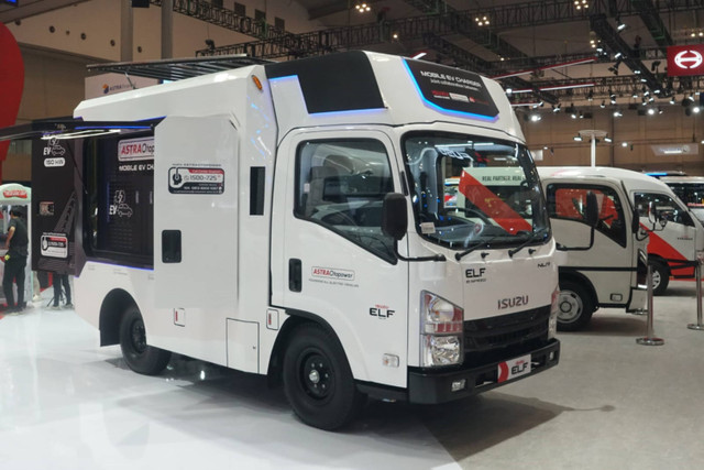 Isuzu Mobile EV Charger Concept yang ditampilkan di GIIAS 2024. Foto: Fitra Andrianto/kumparan