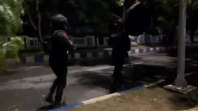 Letusan senjata pecah di Tual, kantor polisi dan anggota polisi terluka, Minggu (28/7/2024) malam. Foto: Dok Istimewa