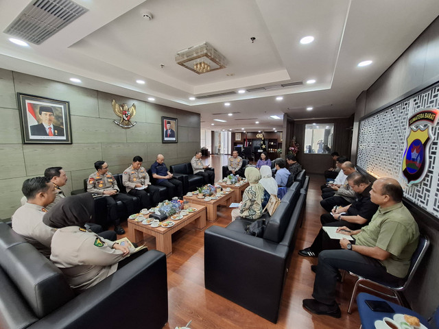 Lembaga Perlindungan Saksi dan Korban (LPSK) saat bertemu dengan jajaran Polda Sumbar di Mapolda Sumbar. Foto: Dok Istimewa