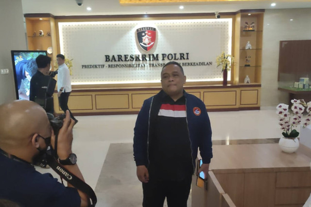 Kepala BP2MI, Benny Rhamdani, tiba di Bareskrim Polri pada Senin (29/7/2024). Foto: Rachmadi Rasyad/kumparan