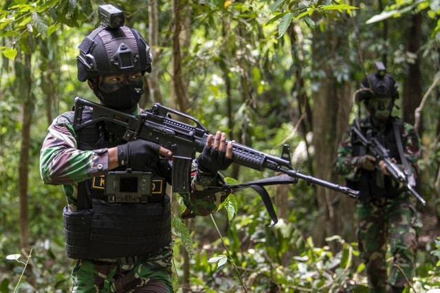 Patroli TNI di Hutan Foto: Dok Istimewa