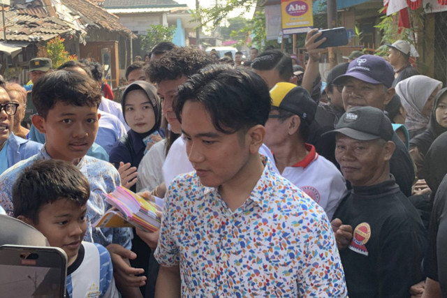 Wakil Presiden terpilih, Gibran Rakabuming Raka blusukan ke daerah Kota Tangerang, Banten, Selasa (30/7/2024). Foto: Luthfi Humam/kumparan