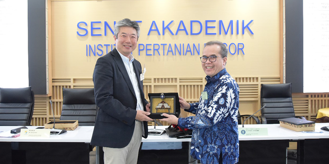 IPB, Tokyo University, ITB, dan Iida Group Holdings Kolaborasi Riset Rumah Kayu