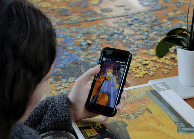 Ilustrasi rekomendasi game idle rpg. Sumber: elsa tonkinwise/unsplash