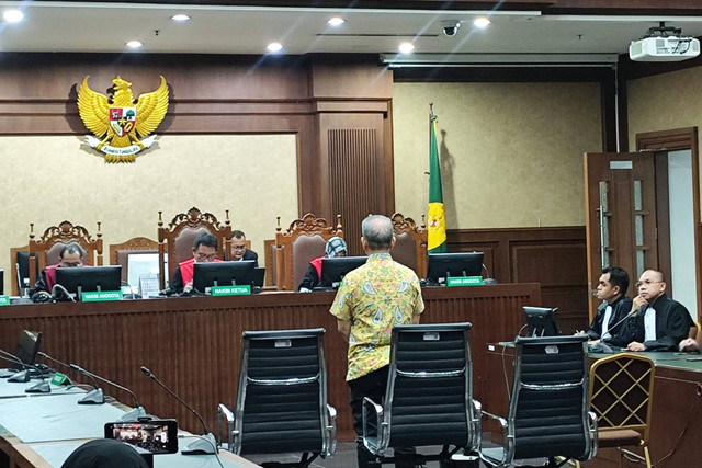 Terdakwa kasus korupsi BTS Jemy Sutjiawan menjalani sidang vonis di Pengadilan Tipikor Jakarta, Selasa (30/7/2024). Foto: Jonathan Devin/kumparan