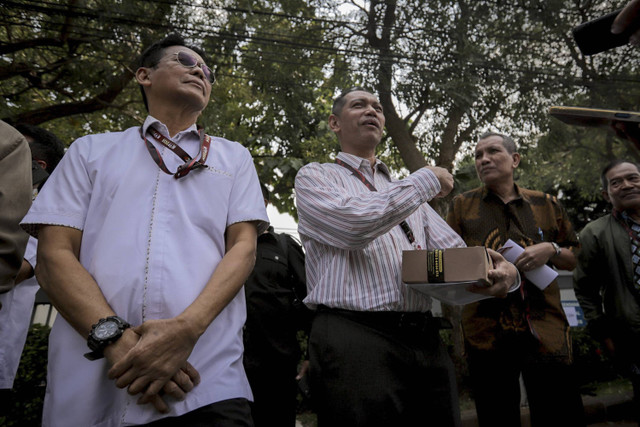 Johanis Tanak, Nurul Ghufron dan Pahala Nainggolan usai mengikuti tes tulis capim KPK di Pusat Pengembangan Kompetensi ASN Kementerian Sekretariat Negara, Jakarta, Rabu (31/7/2024). Foto: Jamal Ramadhan/kumparan