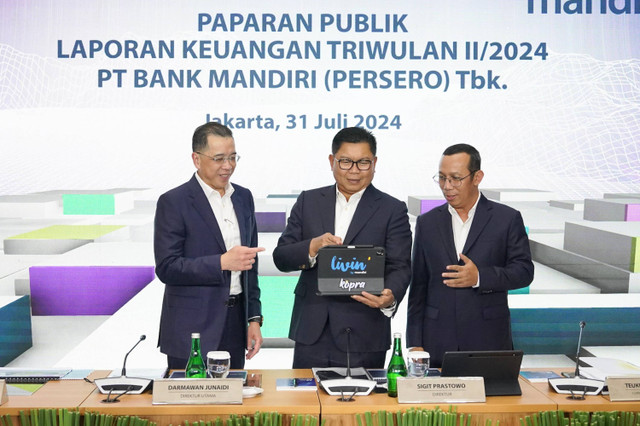 Direktur Utama Bank Mandiri Darmawan Junaidi dalam paparan publik laporan keuangan PT Bank Mandiri (Persero) Tbk kuartal II 2024.  Foto: Dok. Bank Mandiri