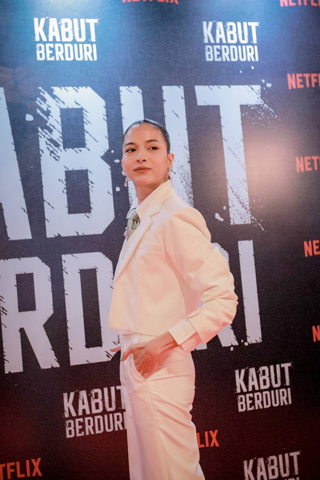 Pemeran utama film 'Kabut Berduri' Putri Marino saat red carpet di Metropole XXI, Jakarta, Rabu (31/7/2024). Foto: Jamal Ramadhan/kumparan