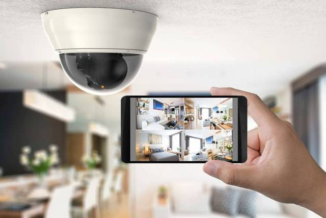 Ilustrasi CCTV indoor. Foto: Phonlamai Photo/Shutterstock