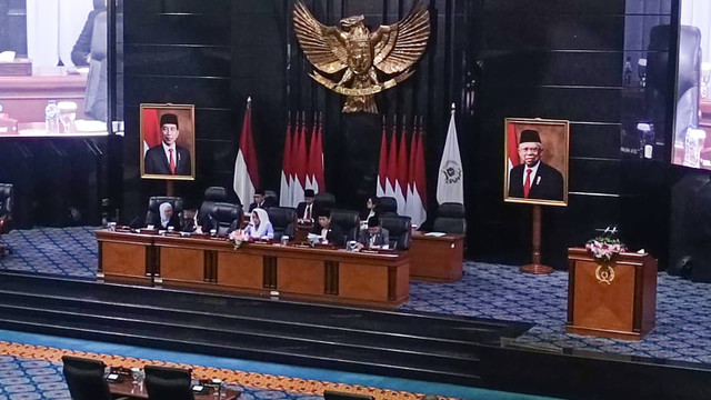 Wakil Ketua DPRD DKI Jakarta, Zita Anjani memimpin rapat paripurna DPRD DKI di  Jakarta, Kamis (1/8/2024). Foto: Fadlan Nuril Fahmi/kumparan