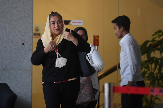 Wali Kota Semarang Hevearita Gunaryanti Rahayu bersiap menjalani pemeriksaan di gedung Merah Putih KPK, Jakarta, Kamis (1/8/2024). Foto: Akbar Nugroho Gumay/ANTARA FOTO