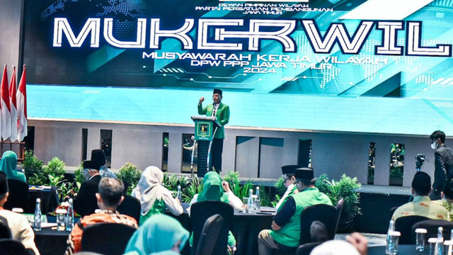 Plt Ketum PPP Muhamad Mardiono membuka kegiatan musyawarah kerja wilayah (Mukerwil) ke-1 DPW PPP Jawa Timur, di Surabaya, Rabu (31/7/2024). Foto: Dok. Istimewa