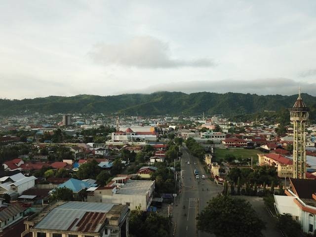 Peninggalan Belanda di Papua. Foto hanyalah ilustrasi, bukan tempat yang sebenarnya. Sumber: Unsplash/Asso Myron