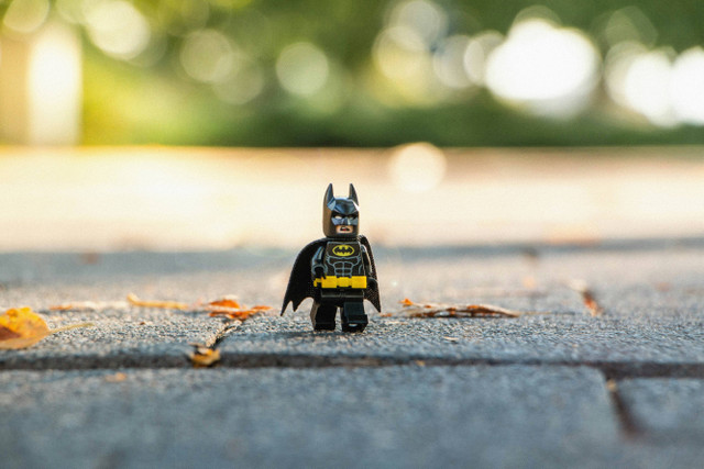 Ilustrasi Kode Cheat Lego Batman PS2. Unsplash/Yulia Matvienko