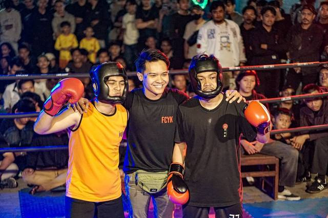 Dua fighter bertanding di Fight Club Yogyakarta. Foto: Fight Club Yogyakarta