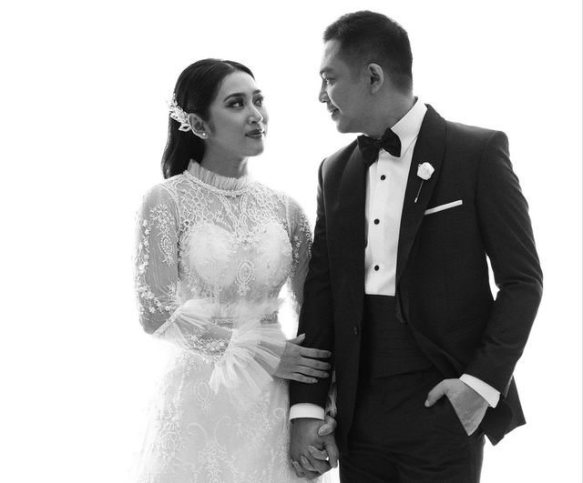 Ade Govinda dan istri, Indi Arisa. Foto: Instagram/indiarisa