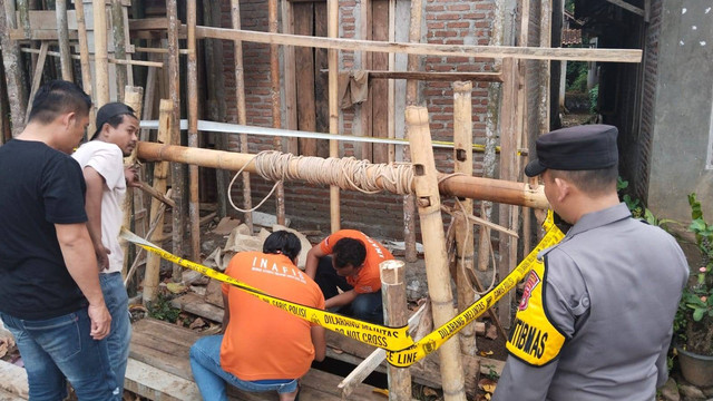 Lokasi tempat bocah 4 tahun terperosok di sumur di Wonosobo, Kabupaten Tanggamus. | Foto: Dok Humas Polres Tanggamus